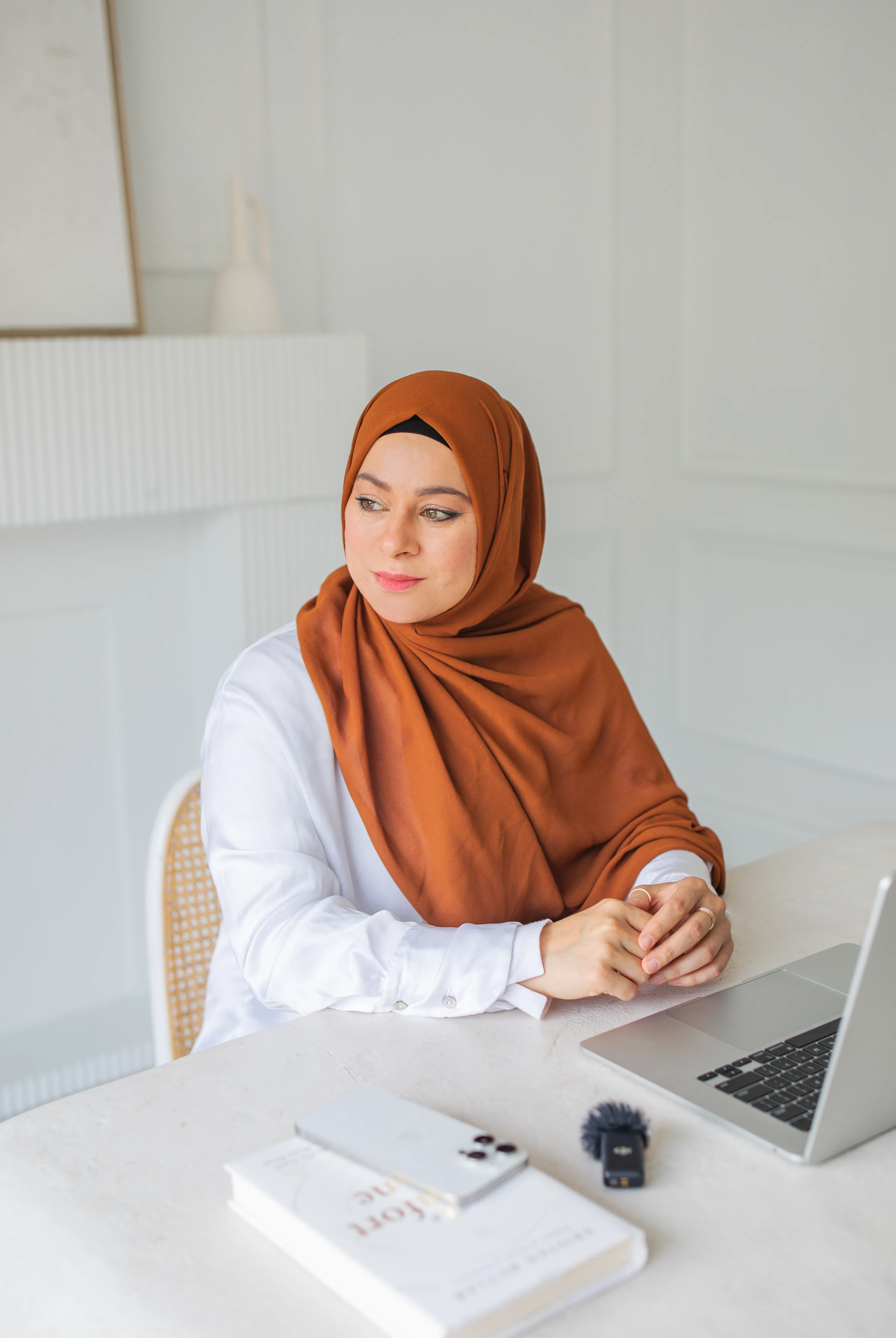 Hirah Safi, life and success coach